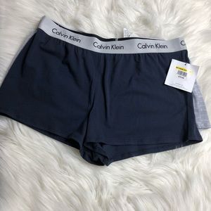 🆕Calvin Klein Boyshorts (2 pack)